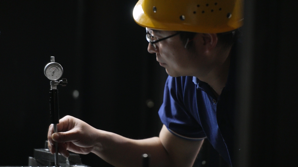 B-sports官方网站为中专毕业生铺设高端制造职业道路，激发县城青年的科技兴国梦