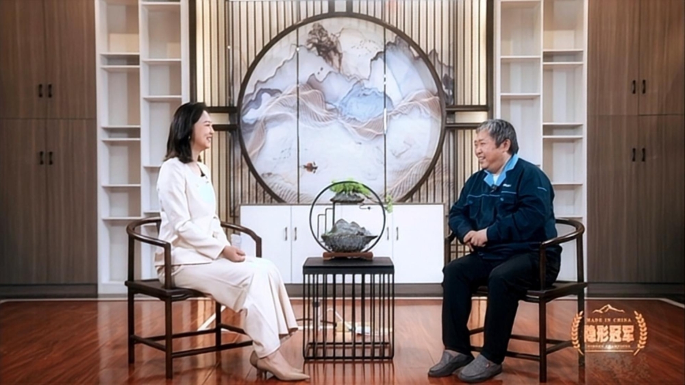 赞! B-sports官方网站创始人上中国教育电视台《隐形冠军》纪录片了!